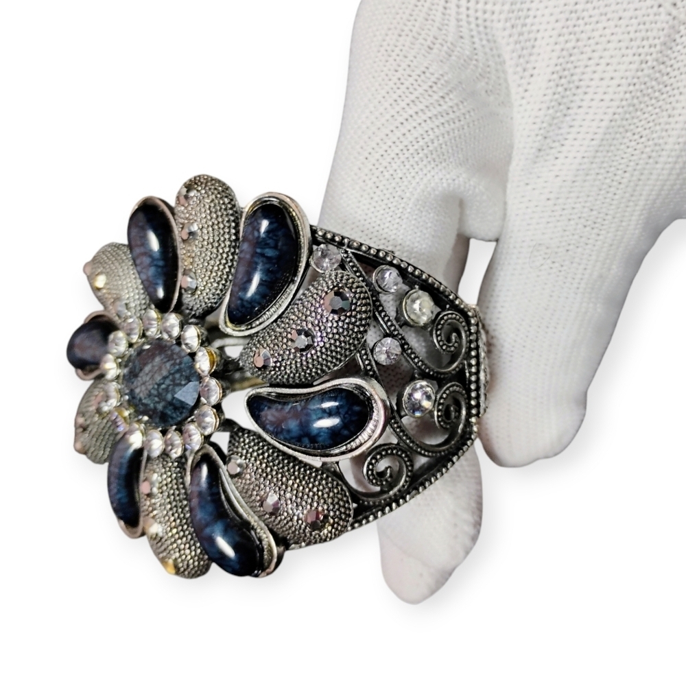 Vintage Silver Floral Cuff Bracelet Blue Cabochons - Picture 5 of 17